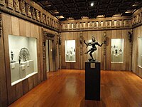 Statue of Shiva Nataraja from Tamil Nadu (in center) in Indian Collection Hall