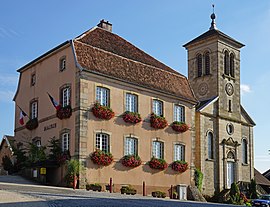 The town hall in Luze
