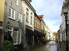 De Hoogstraat de oudste en belangrijkste straat van Montfoort