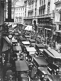 The Victory Avenue in 1923, on a sunday noon