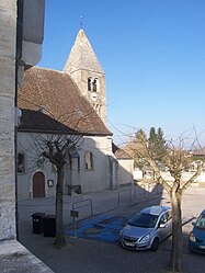 The church in Sassenay