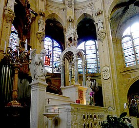 The choiir and altar