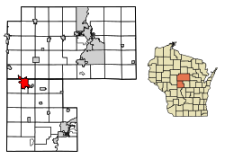 Location of Marshfield in Wood County and Marathon County, Wisconsin