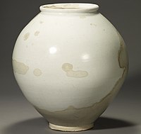 Baekja Dal hangari, Moon jar of Joseon