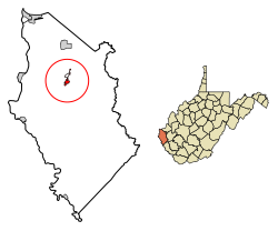 Location of Wayne in Wayne County, West Virginia.