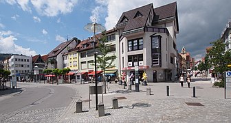 Central square: Schweinweiher, Kurt-Georg-Kiesinger-Platz, Marktstraße