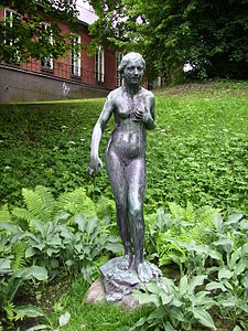 Vågens tjusning, from 1922 in the park at Vasakyrkan, Engelbrektsgatan, Göteborg.