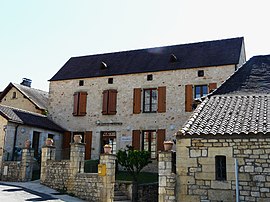 The town hall in Veyrines-de-Domme
