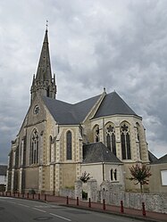 The church in Saint-Même-le-Tenu