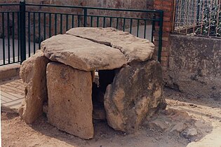 Cista dolmenica von Butera