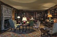 The library at the Edsel & Eleanor Ford House