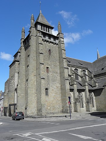 The "Tour Marie" and the southern flank of the Cathédrale Saint-Étienne in Saint-Brieuc