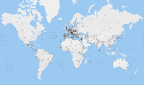 Weltkarte mit schwarzen Punkten für die markierten UNESCO-Welterbestätten, die hauptsächlich in Europa liegen.