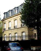 exterior of large Parisian house