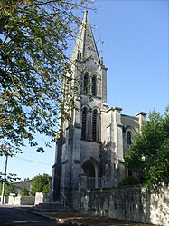 The church in Brives-sur-Charente