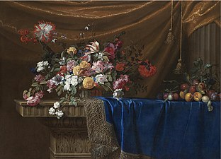 Still life of a basket of flowers and a mound of fruit on a sculpted stone table, partly covered, 1650er Jahre, Öl auf Leinwand, 115 x 159.8 cm, Privatsammlung (?)