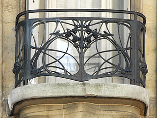 Highly stylized plant motifs, nearly abstract – Balcony of the Hôtel Guimard (Avenue Mozart no. 122) in Paris, by Guimard (1909)