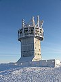 Fernmeldeturm auf dem Schneekopf im Winter – ehemalige Bezirksrichtfunkzentrale der Partei/SED in Suhl