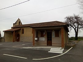 The town hall in Lescuns