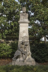Monument to Jules Verne (1910) jardin des plantes de Nantes. The bust of Jules Verne (1945) is by Jean Mazuet.
