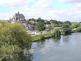 A general view of Pont-de-l'Arche