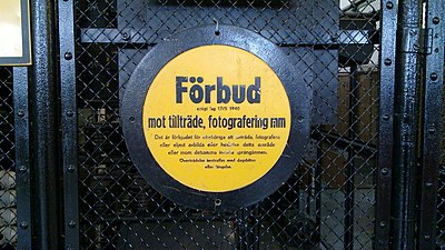 A warning sign at the entrance