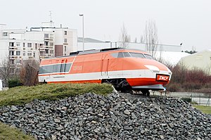 Der Triebkopf des TGV001 ausgestellt an der Ausfahrt Bischheim der Autoroute A 4