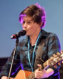 Petrie performing at QED 2016.