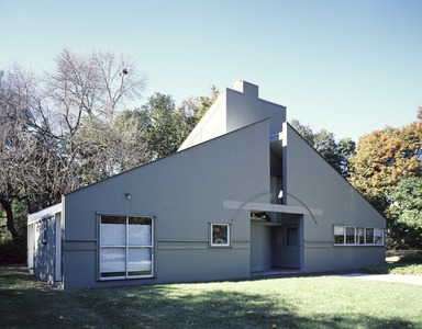 Vanna Venturi House by Robert Venturi (1964)