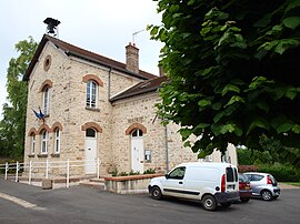 The town hall in Ville-Saint-Jacques