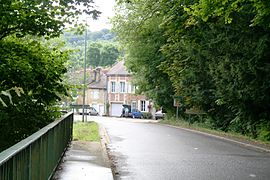 The road into Yvernaumont
