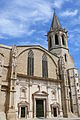 Barocke Westfassade der Kathedrale St. Siffrein