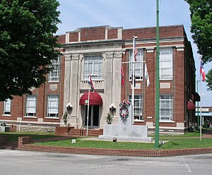 Macon County Courthouse in Lafayette