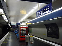 Line 13 platforms prior to installation of automatic platform gates