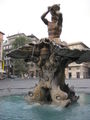 Fontana Tritone (Triton-Brunnen) auf der Piazza Barberini in Rom