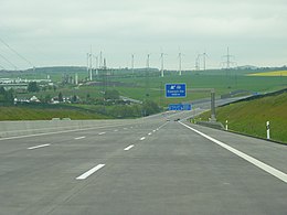 Neuer Autobahnabschnitt vor Abfahrt Eisenach-Ost in Fahrtrichtung Frankfurt a. M.