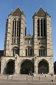 The west front at Noyon Cathedral, begun 1145, showing influence of Saint-Denis