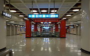 Line 8 concourse (February 2014)