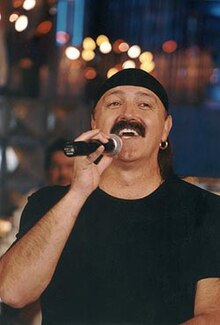 Džinović performing in 2008
