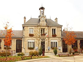 The town hall in Le Châtelet-sur-Retourne