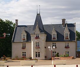 The town hall of Montreuil-Juigné