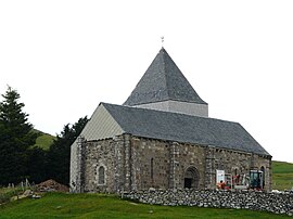 The church in Saint-Alyre-ès-Montagne