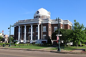 Dyer County Courthouse in Dyersburg in 2022