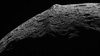 Cassini image of Iapetus's equatorial ridge