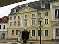 Ehemaliges Wohn- und Geschäftshaus mit Innenhof und Hintergebäuden in geschlossener Bebauung (Vogtlandmuseum)