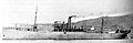 Das japanische Flugzeugmutterschiff Wakamiya, von dem aus die weltweit ersten schiffsgestützten Luftangriffe gegen deutsche Stellungen in Tsingtau geflogen wurden