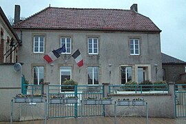 The town hall in Savigny-sur-Ardres