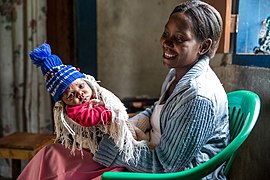 Rehema und ihr neugeborener Sohn, Tansania 3. März 2016