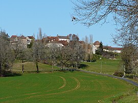 A general view of Saint-Jory-las-Bloux