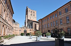 Prefecture building in Toulouse, with the city's cathedral in the background